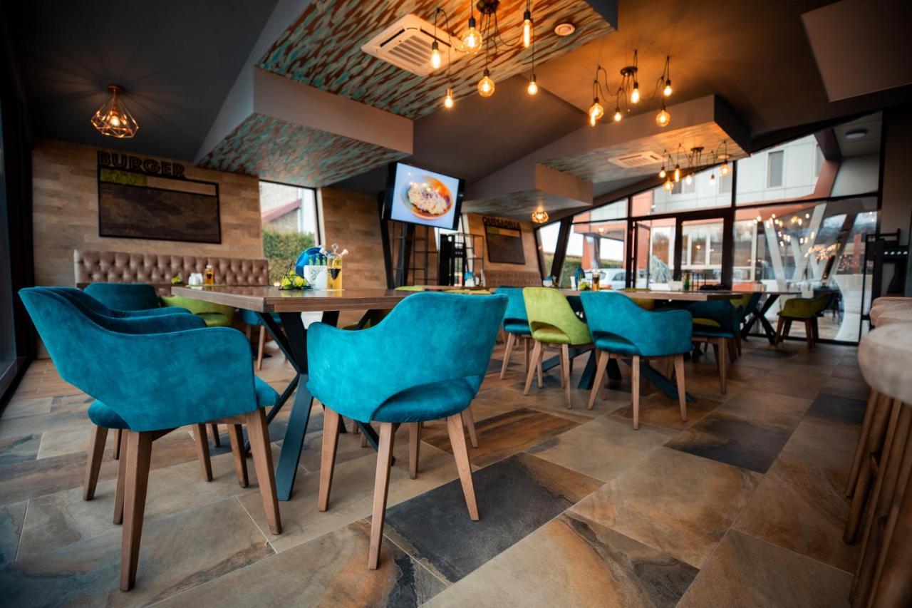 Mioveni Hotel Grandis Apulum מראה חיצוני תמונה